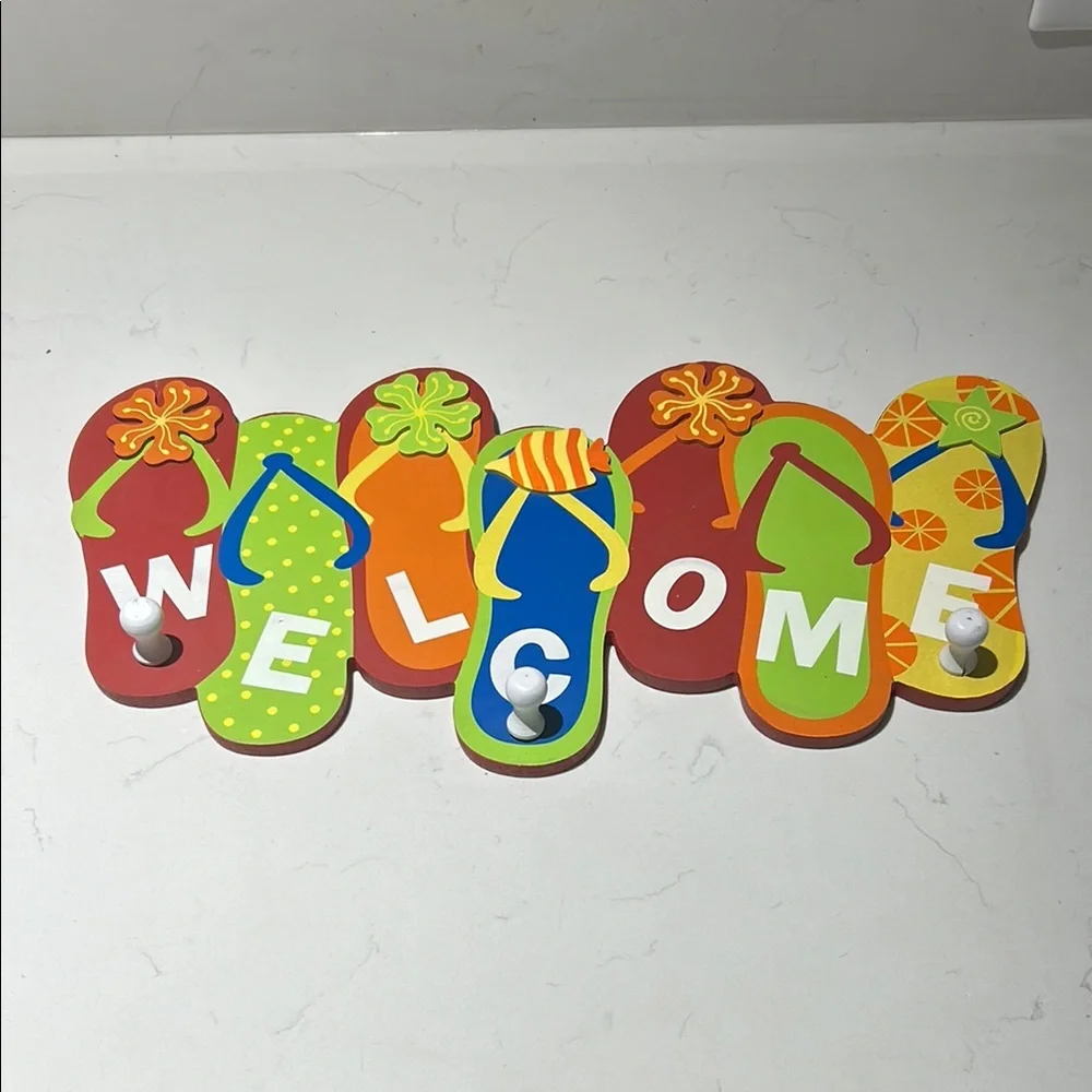 Colorful Flip-Flop Welcome Wall Towel Holder